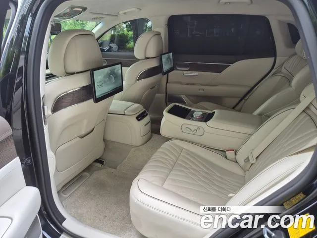 Genesis G90 2022 thumb 10
