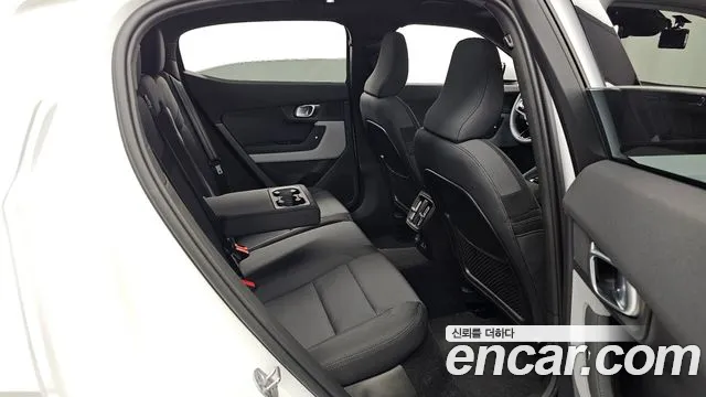 Polestar 2 2022 thumb 12