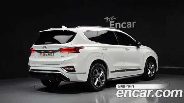 Hyundai Santa Fe 2019 thumb 2