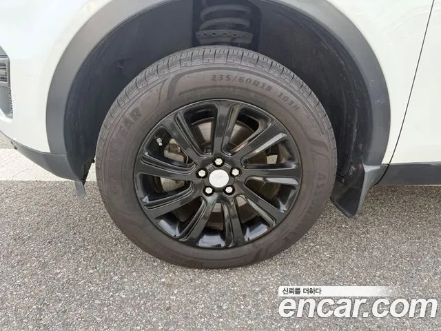 Land Rover Discovery Sport 2016 thumb 6
