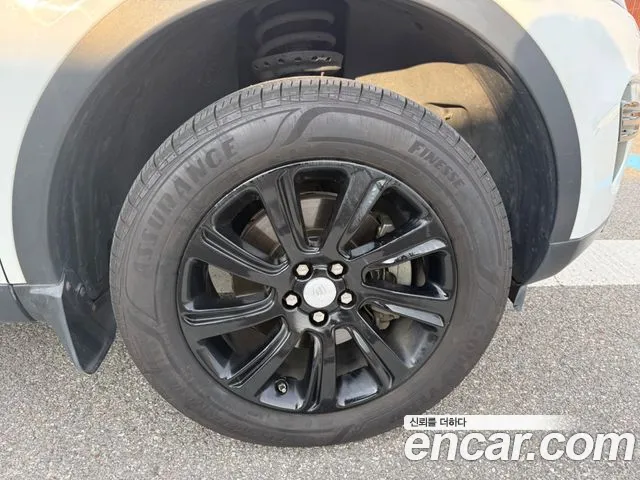 Land Rover Discovery Sport 2016 thumb 8