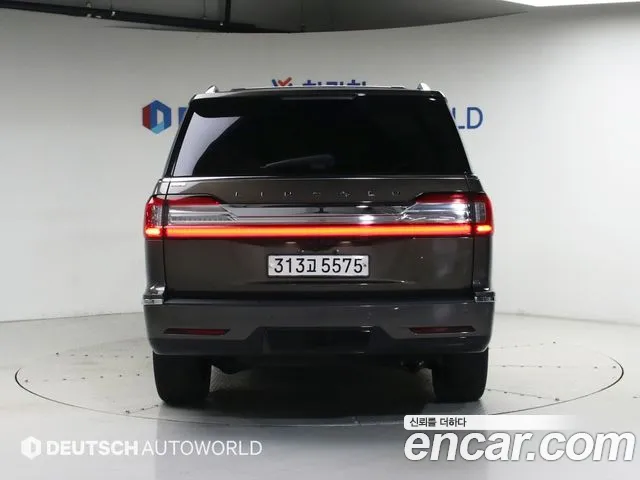 Lincoln Navigator 2019 thumb 4