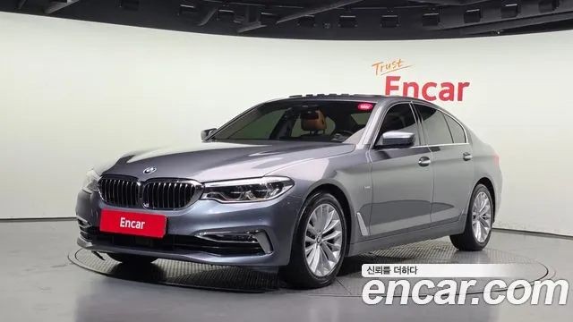 BMW 5 серии 2017 thumb 12