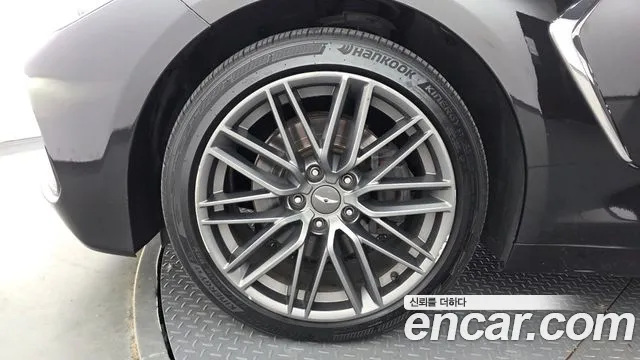 Genesis G70 2018 thumb 5