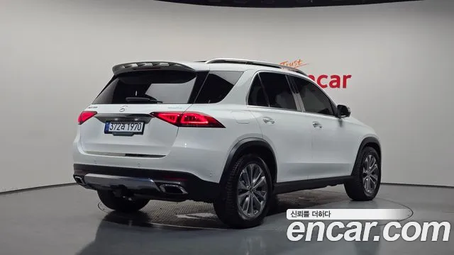 Mercedes-Benz E-Класс 2021 thumb 2