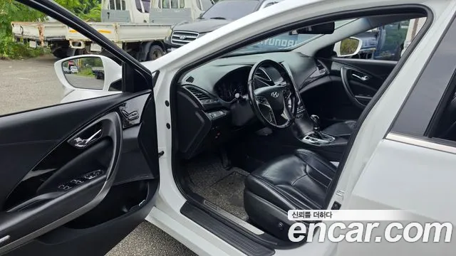 Hyundai Grandeur 2017 thumb 10