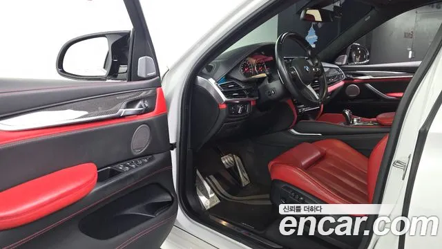 BMW X6M 2017 thumb 10