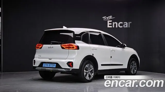 Kia Niro 2022 thumb 2