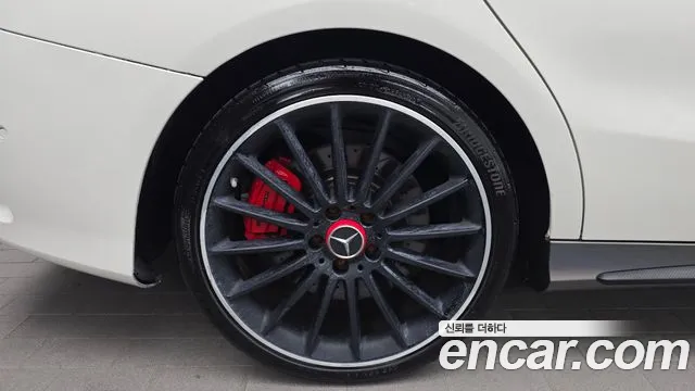 Mercedes-Benz CLA 2016 thumb 5