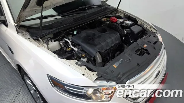 Ford Taurus 2017 thumb 6