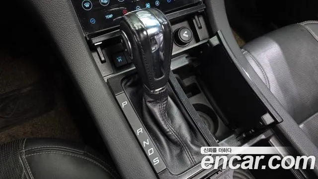 Ford Taurus 2017 thumb 9