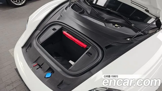Porsche Taycan 2023 thumb 6