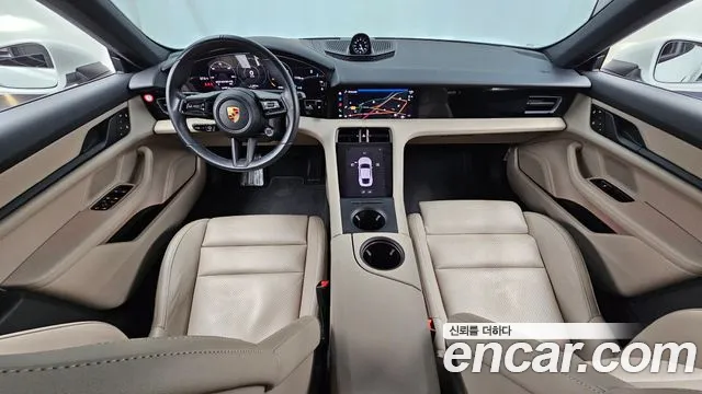 Porsche Taycan 2023 thumb 7
