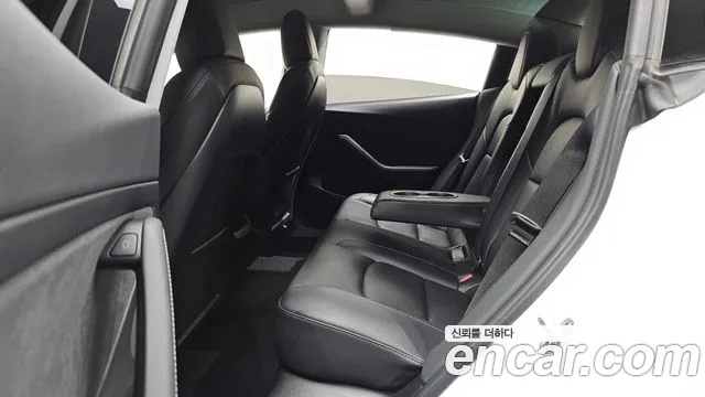 Tesla Model 3 2021 thumb 10