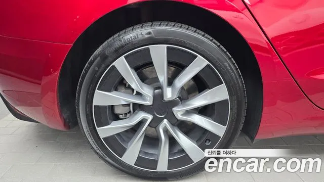 Tesla Model 3 2024 thumb 5