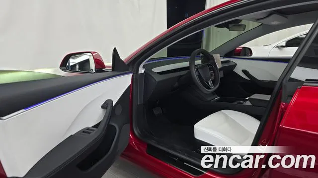 Tesla Model 3 2024 thumb 10