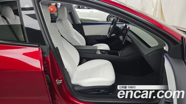 Tesla Model 3 2024 thumb 11