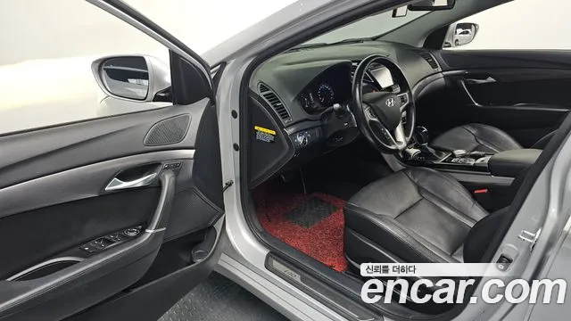 Hyundai i40 2013 thumb 10