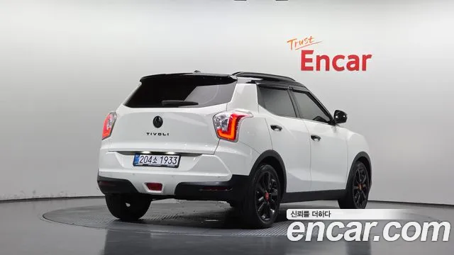 KG_Mobility_Ssangyong TIBOLI 2015 thumb 2