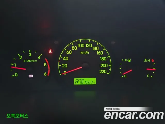 Hyundai Staria 2014 thumb 8