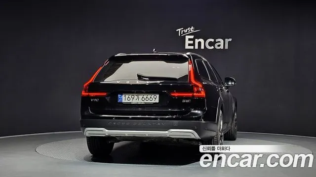 Volvo V90 2024 thumb 4