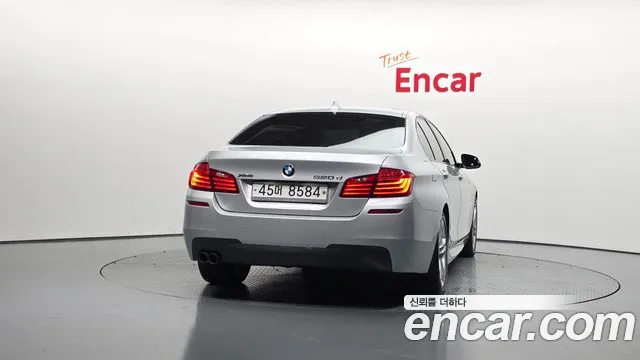BMW 5 серии 2016 thumb 4