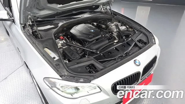 BMW 5 серии 2016 thumb 6