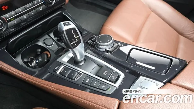 BMW 5 серии 2016 thumb 9
