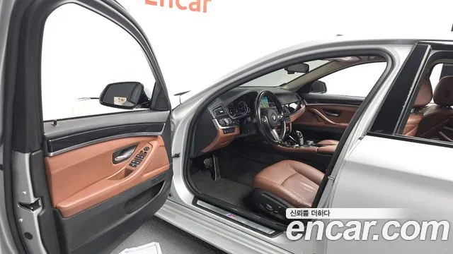 BMW 5 серии 2016 thumb 10