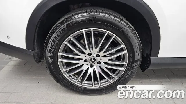 Mercedes-Benz GLC 2025 thumb 5
