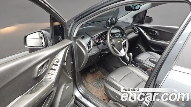 Chevrolet Tracker 2016 thumb 12