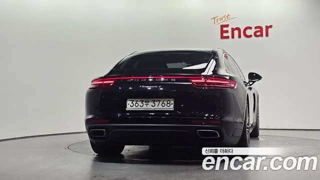 Porsche Panamera 2020 thumb 4