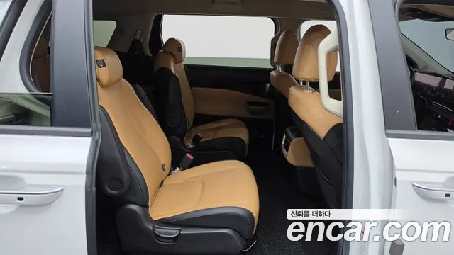 Kia Carnival 2021 thumb 11