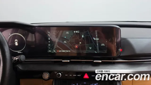 Kia Carnival 2021 thumb 12