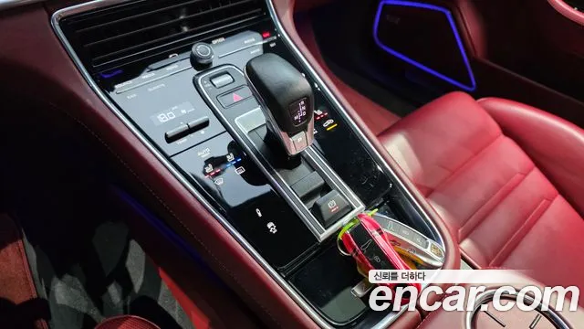 Porsche Panamera 2017 thumb 9
