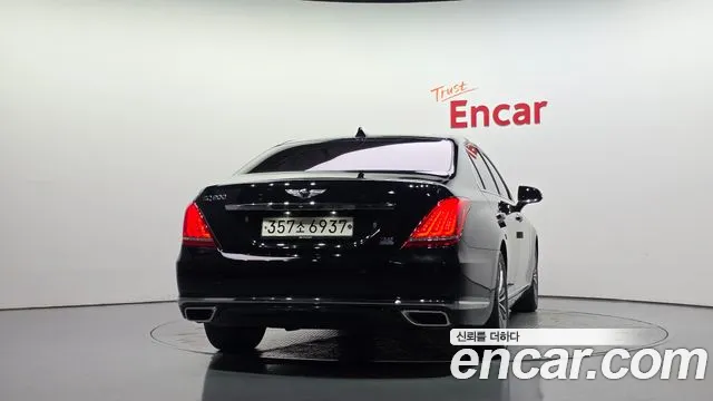Genesis G90 2016 thumb 4