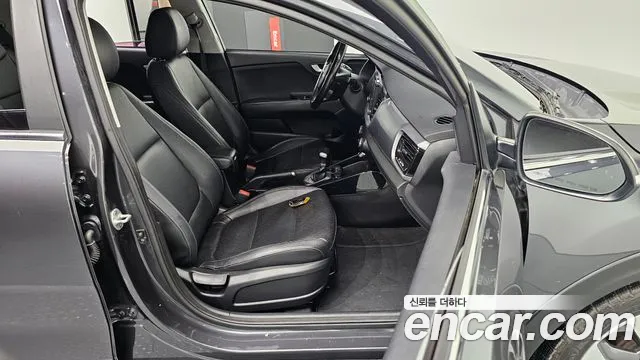 Kia Stonic 2018 thumb 9