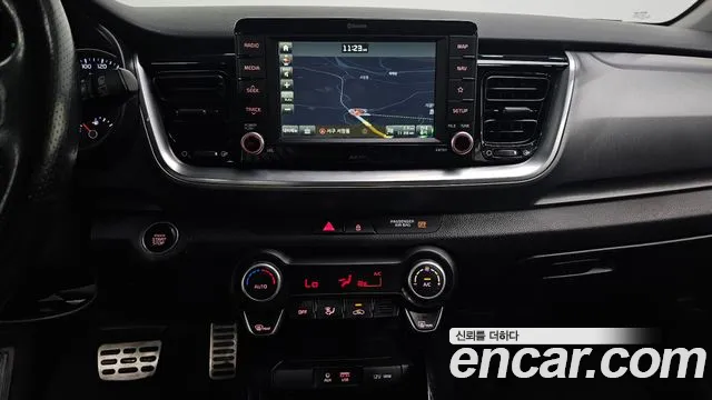 Kia Stonic 2018 thumb 11