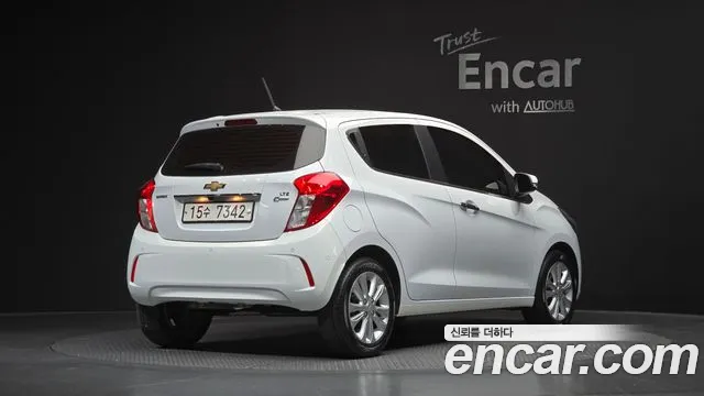 Chevrolet Spark 2017 thumb 2
