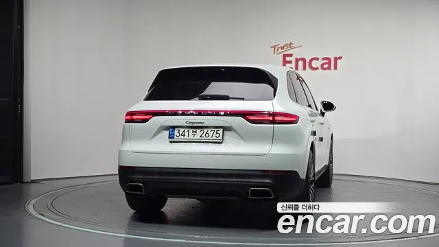 Porsche Cayenne 2021 thumb 4