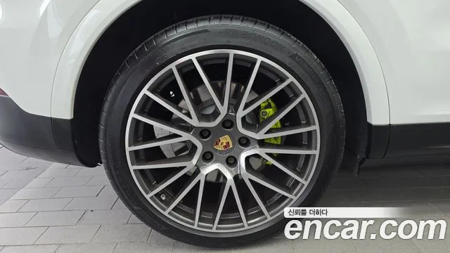 Porsche Cayenne 2021 thumb 5