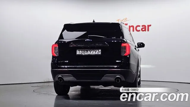 Ford Explorer 2020 thumb 3
