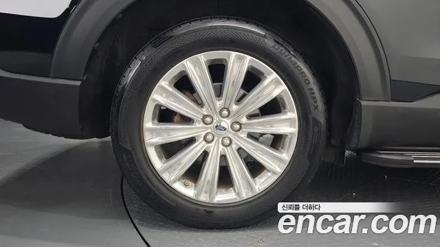 Ford Explorer 2020 thumb 4