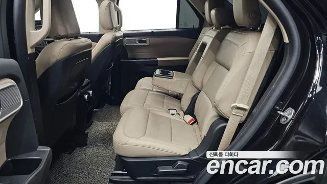 Ford Explorer 2020 thumb 10