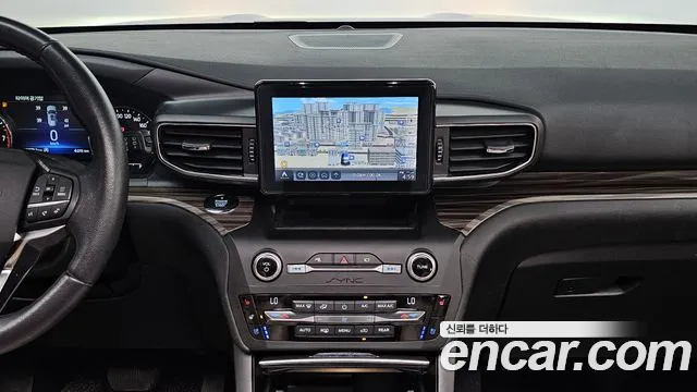 Ford Explorer 2020 thumb 12