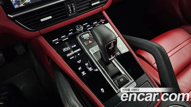 Porsche Cayenne 2020 thumb 9
