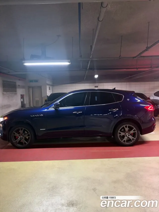 Maserati Levante 2019 thumb 2