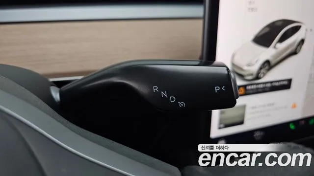 Tesla Model Y 2021 thumb 8