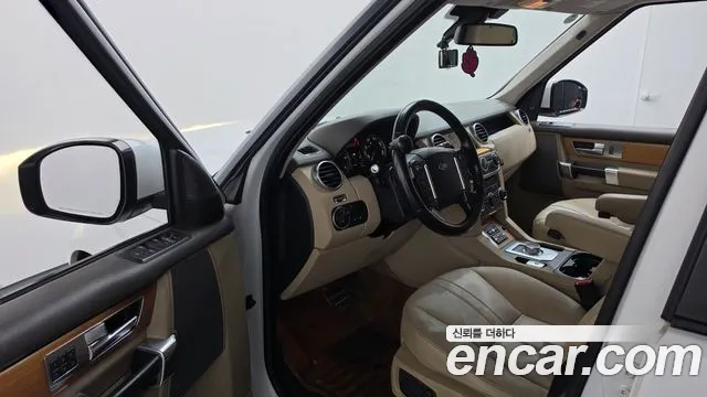 Land Rover Discovery 2014 thumb 10