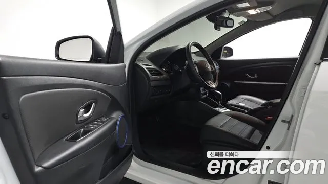 Renault Fluence 2019 thumb 9
